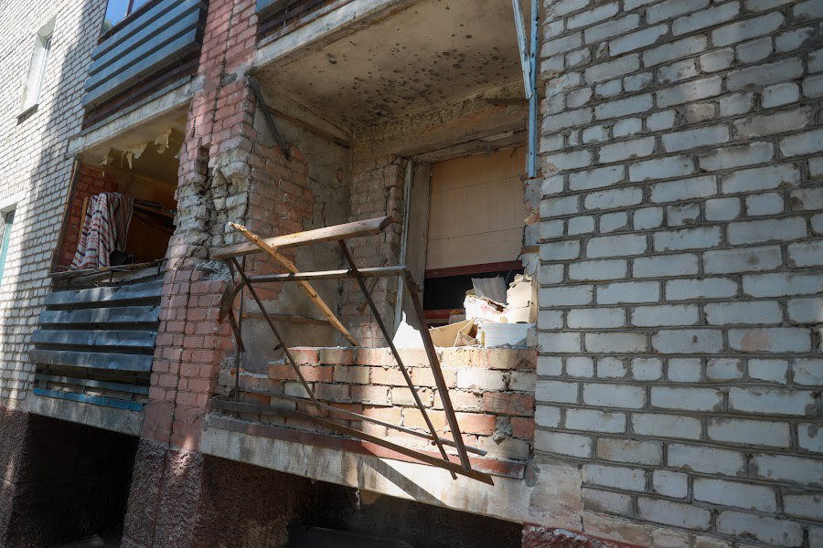 Криворізький район найбільше потерпає від ворожих обстрілів. Там від ударів ракет і касетних снарядів зруйновано 21 житловий будинок, пошкоджено – 158