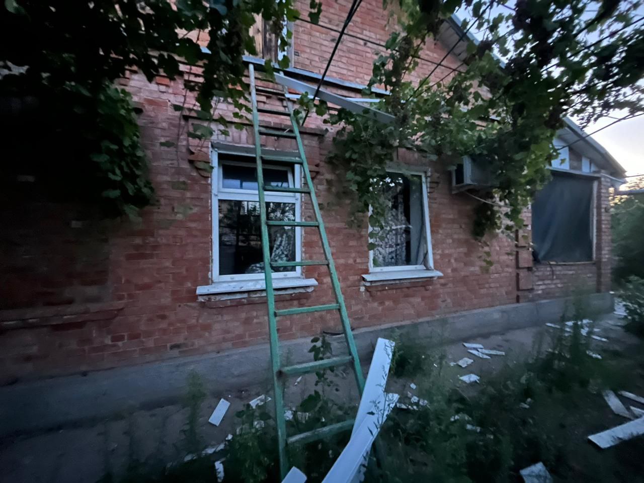 Пошкоджена через атаку приватна оселя