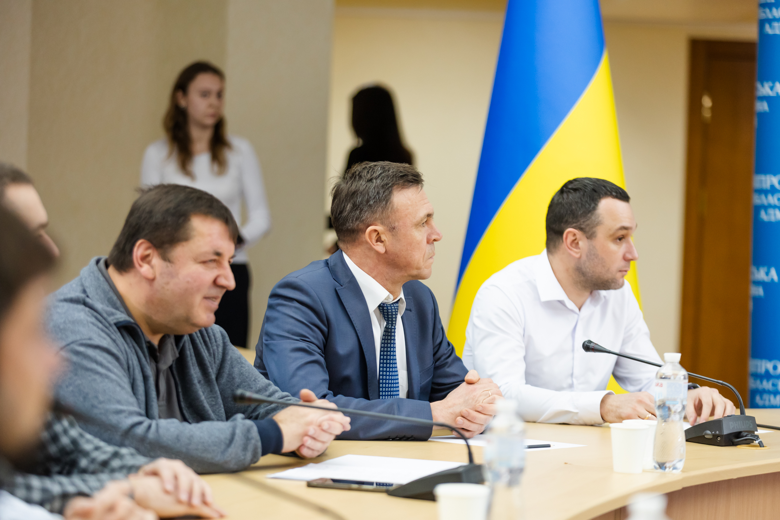  Учасники заходу за круглим столом