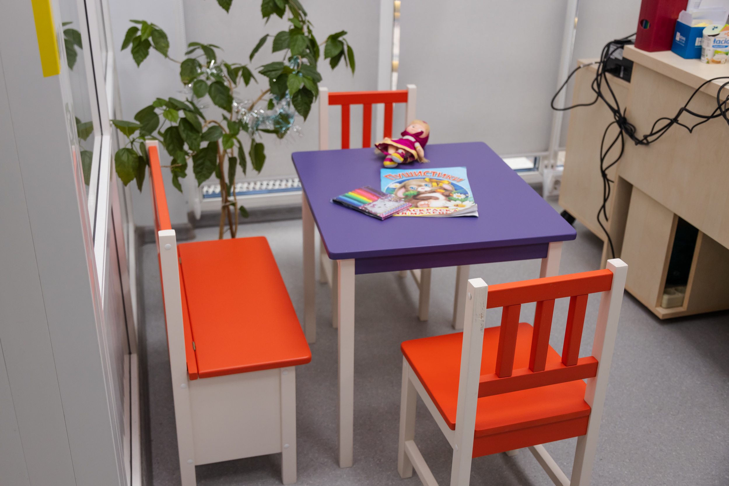 Є дитячий куточок