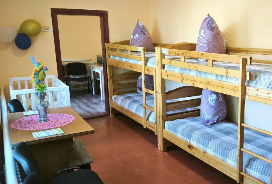 Спальні місця для постраждалих від насильства