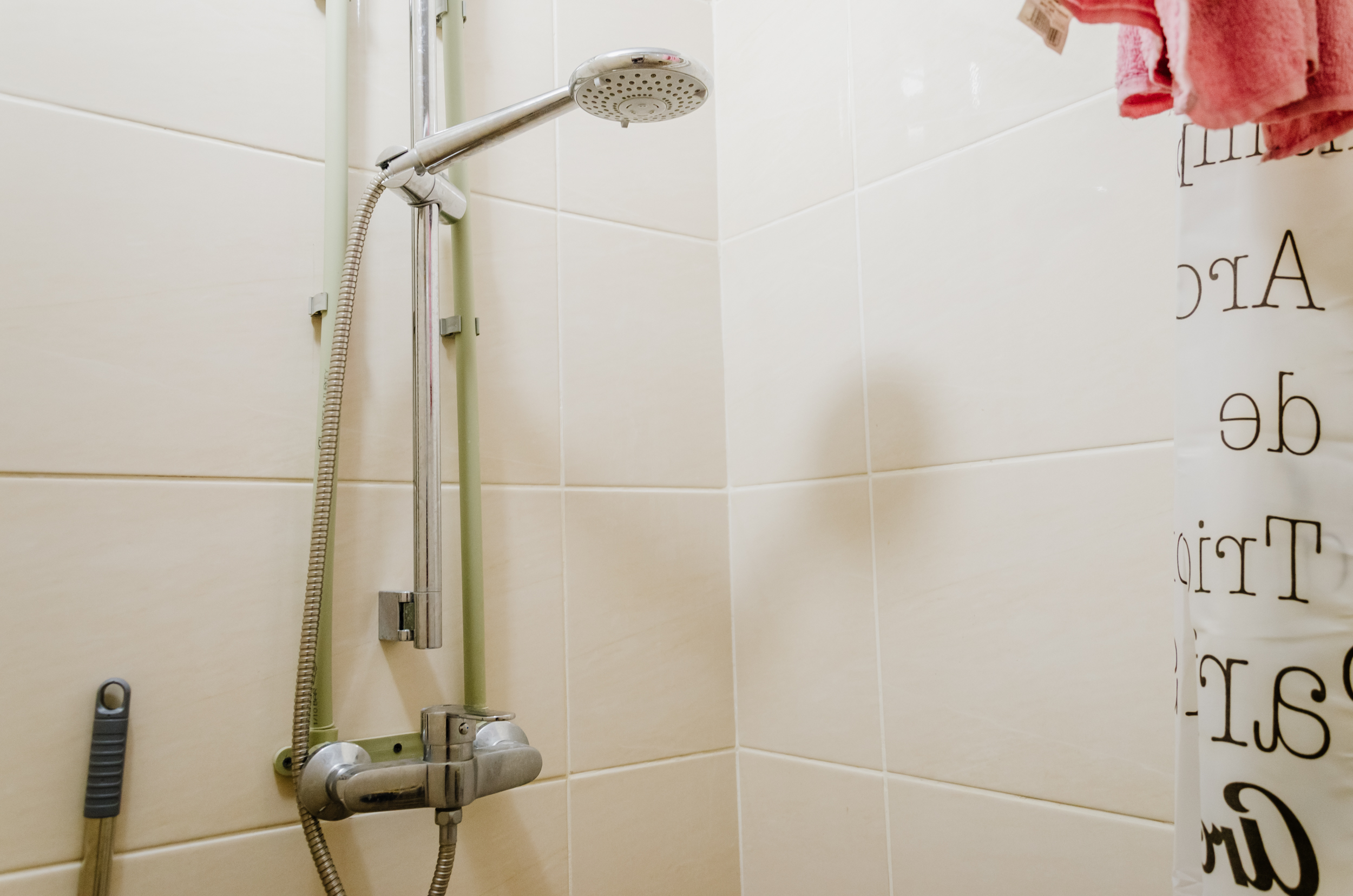 Відремонтована душова кабіна