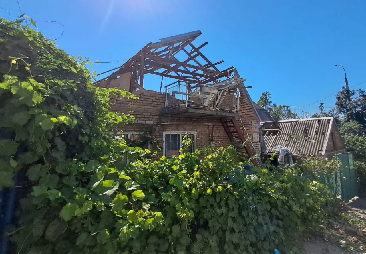 Понівечений російськими атаками приватний сектор на Нікопольщині