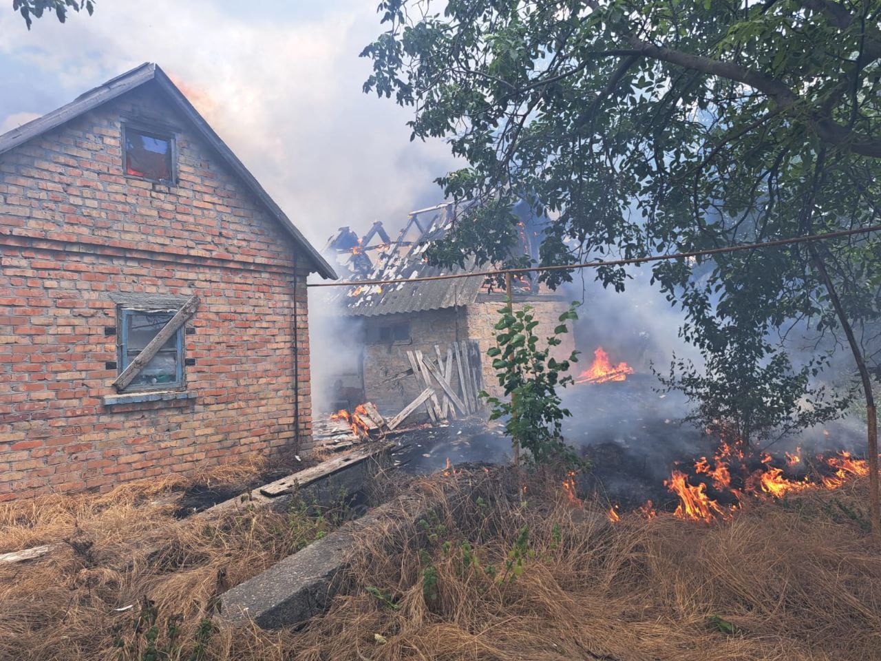 Через атаки в районі виникло декілька пожеж