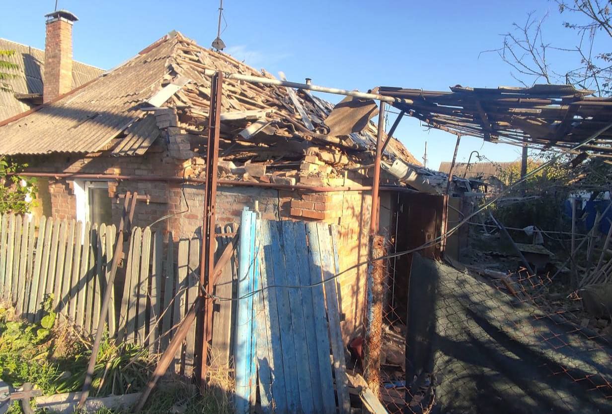 Наслідки атаки – понівечений дах