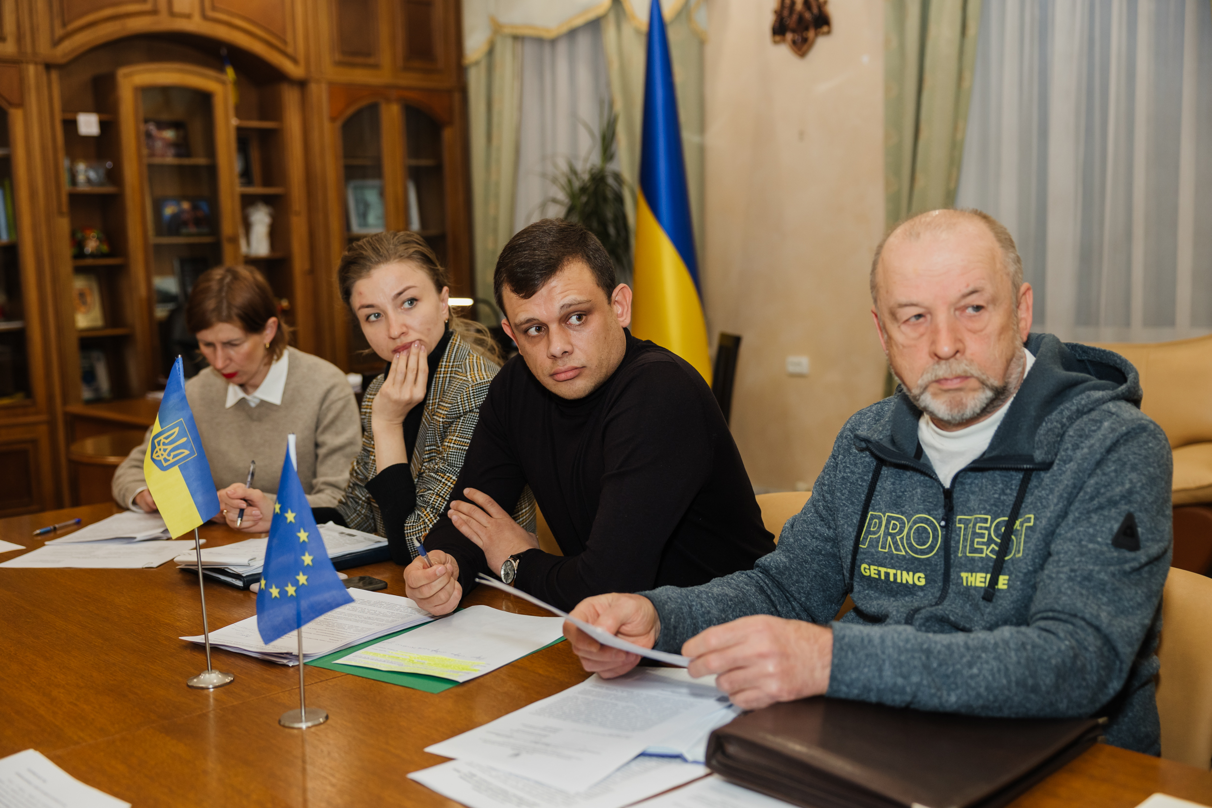 Присутні за обговорення ситуації з пожежами 
