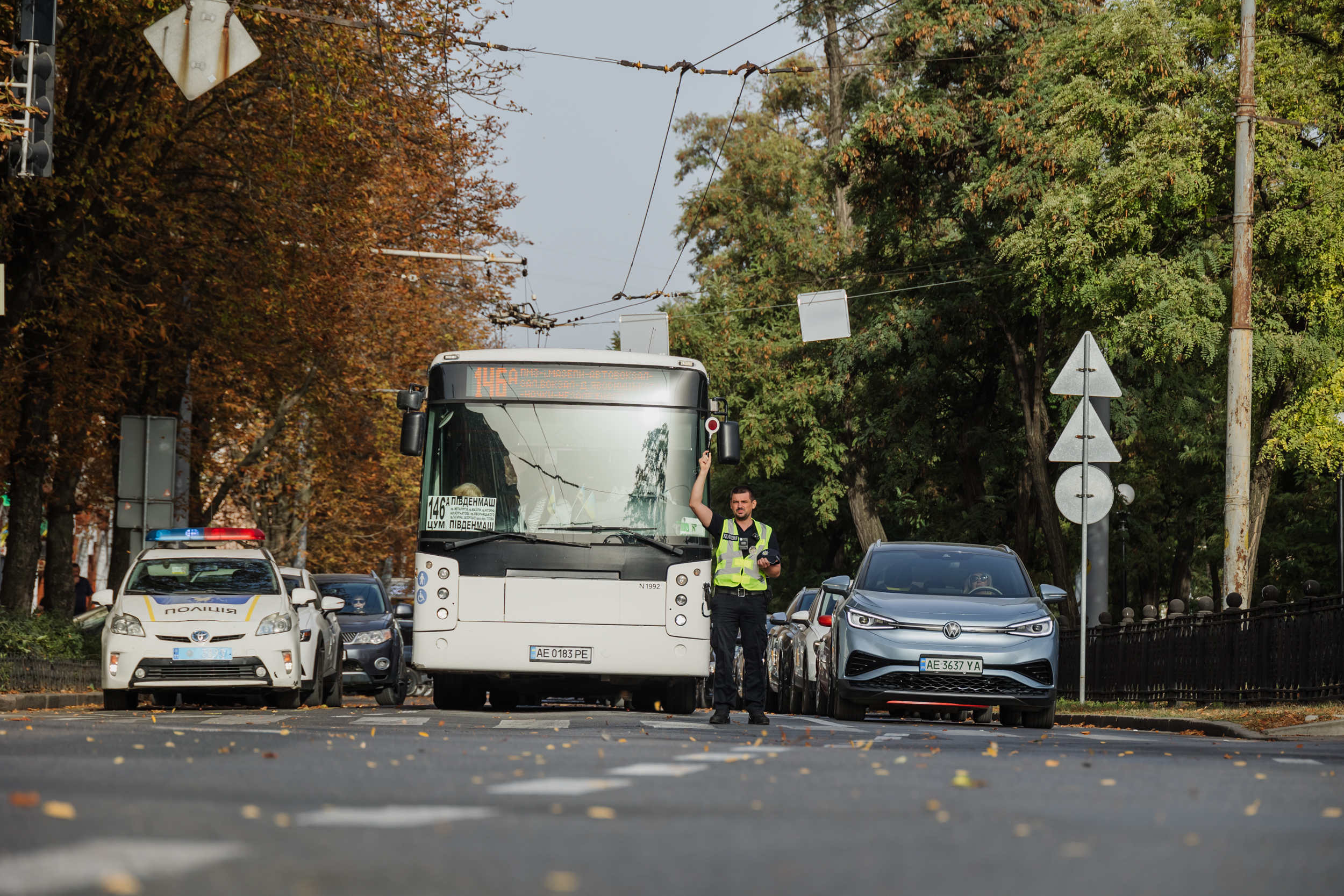 Завмерли й автівки