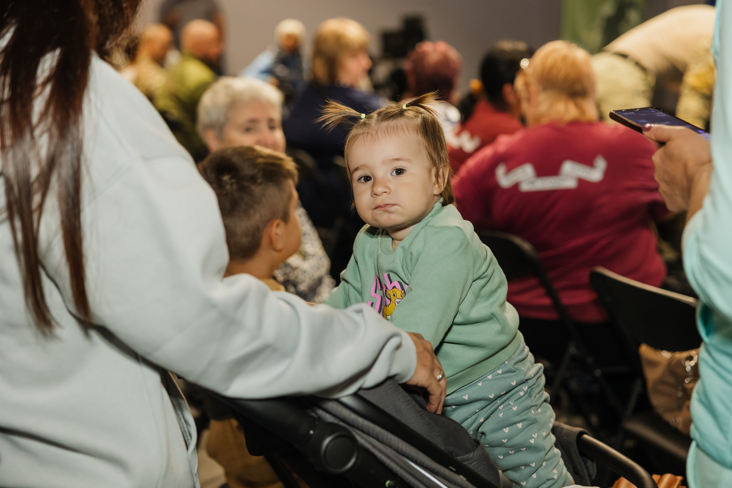 До зустрічі доєдналися діти оборонців