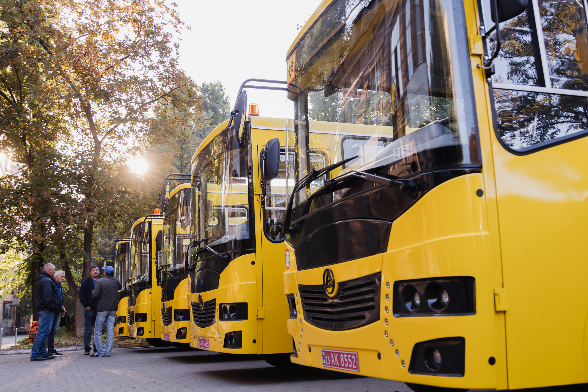 Нові автобуси, які передали громадам