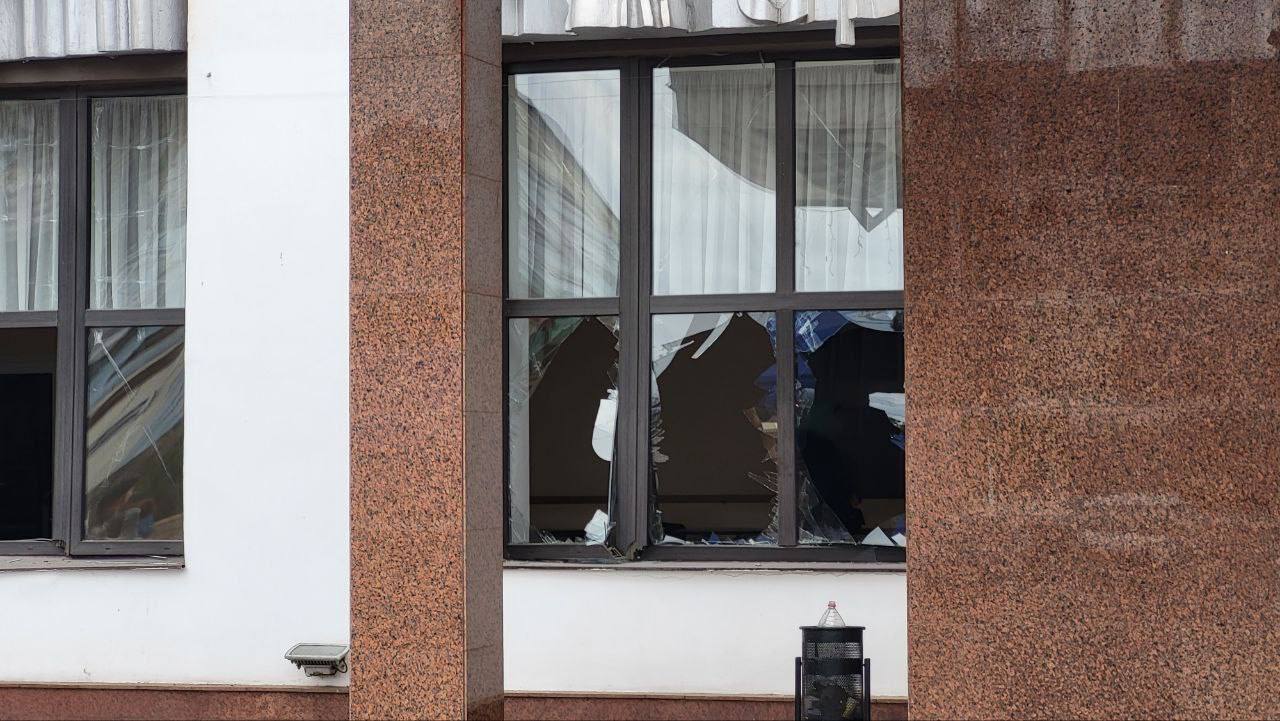 Вибите через ракетну атаку на Кривий Ріг вікно