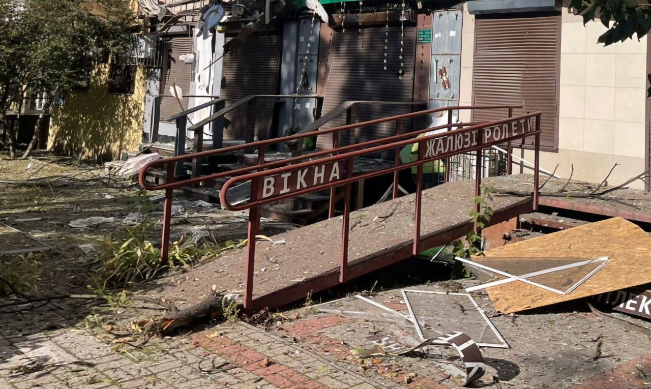Понівечені магазини