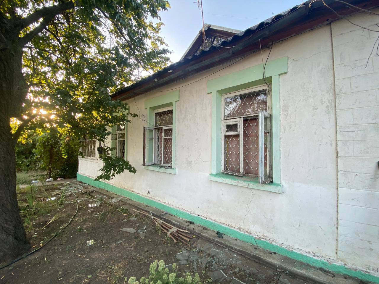 Пошкоджена оселя місцевих