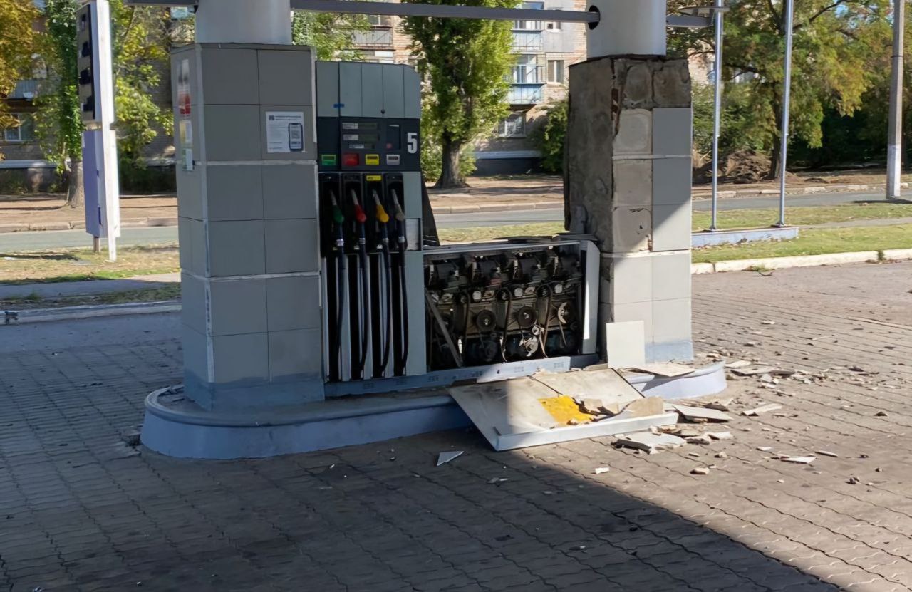 Потрощена АЗС