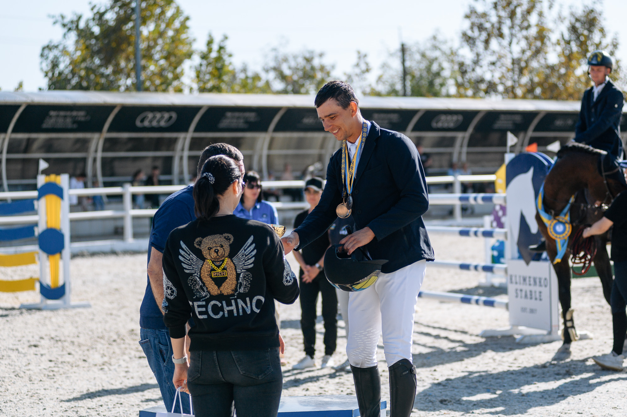Головний приз забрав Едуард Слободенюк, який виступав у парі з конем по кличці Лотус
