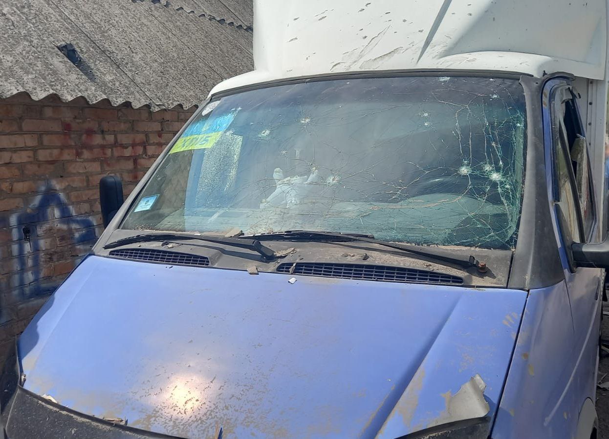 В автівці побиті вікна