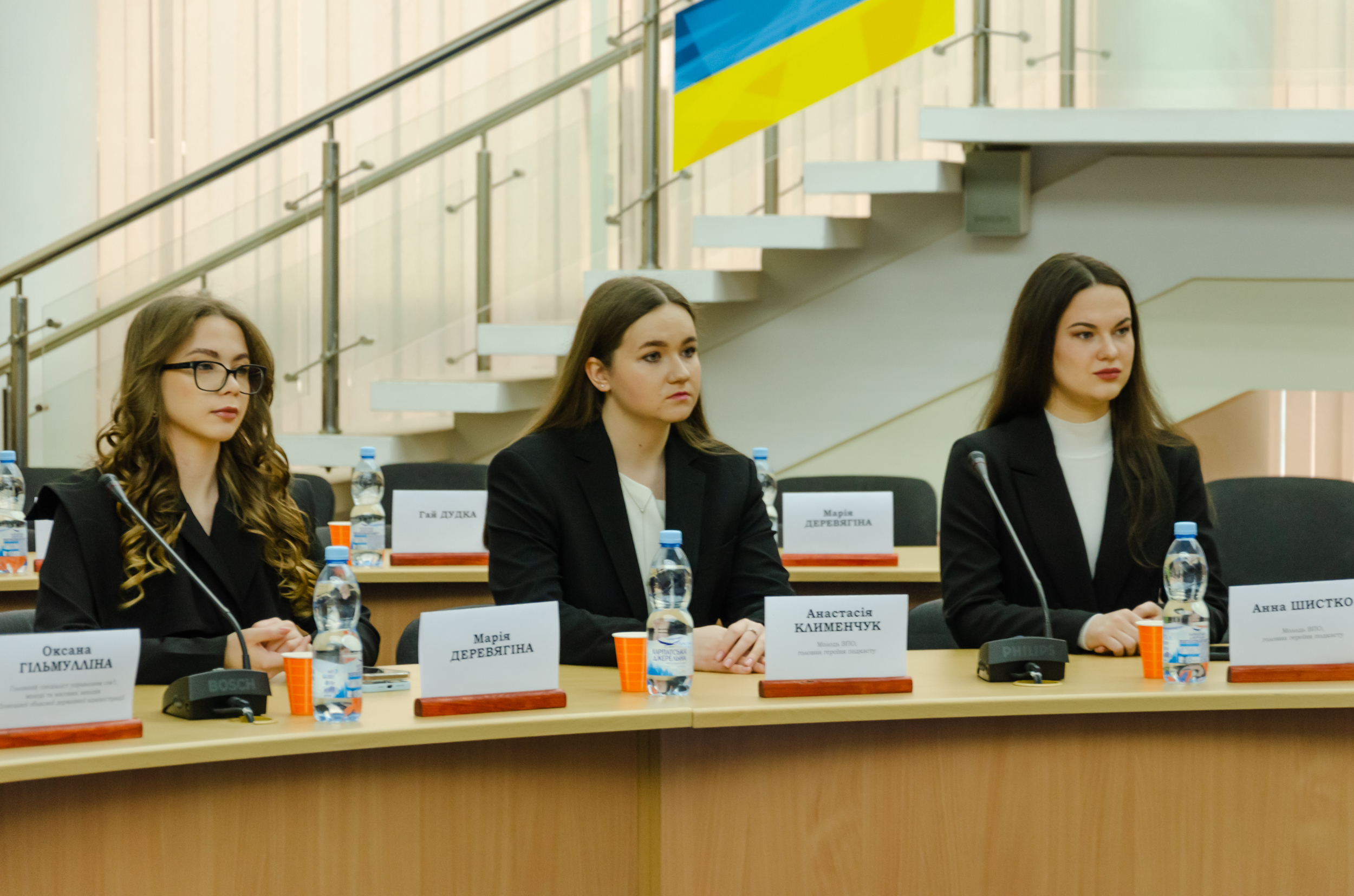 Учасниці проєкту, присвяченому історіям успіху ВПО