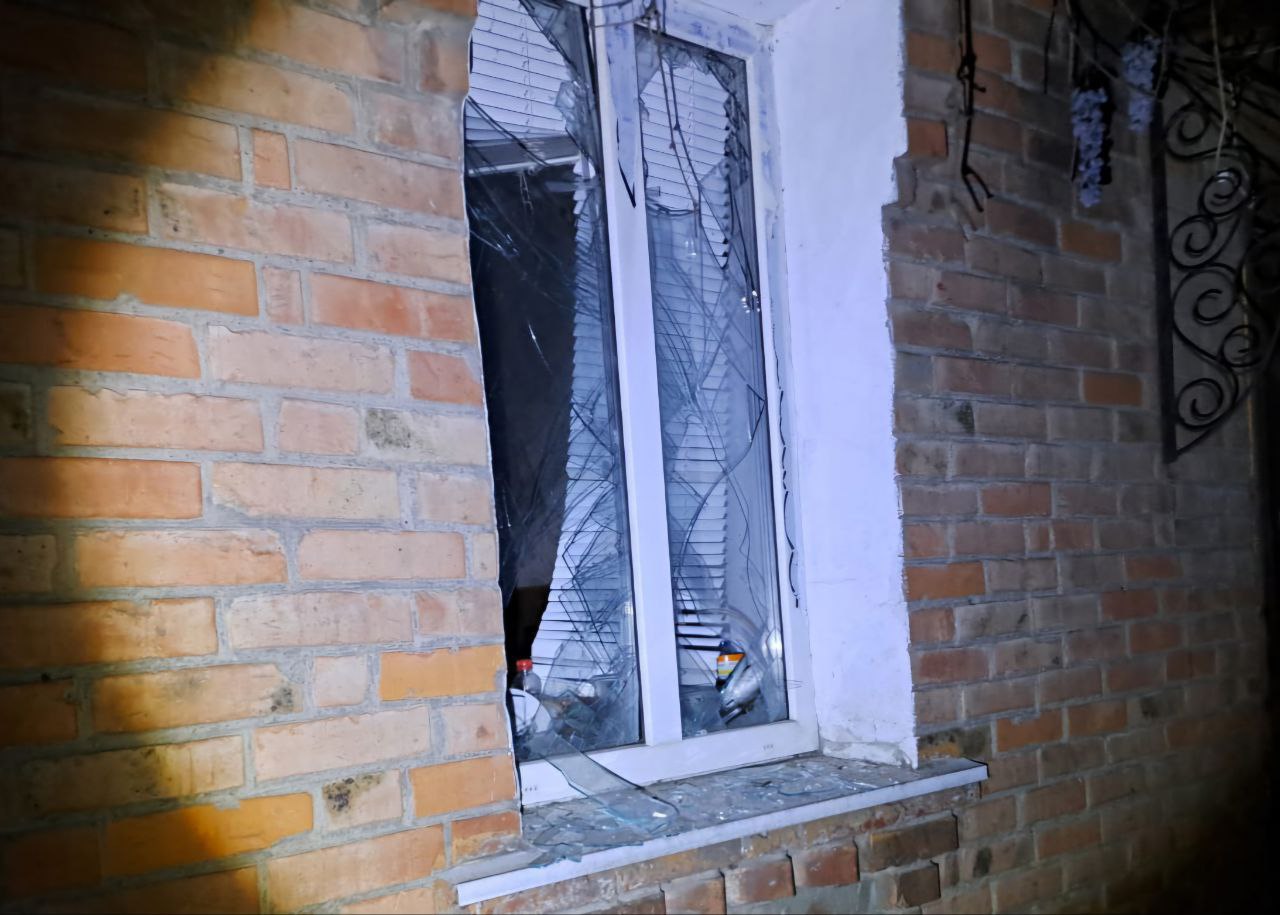 Побите вікно 