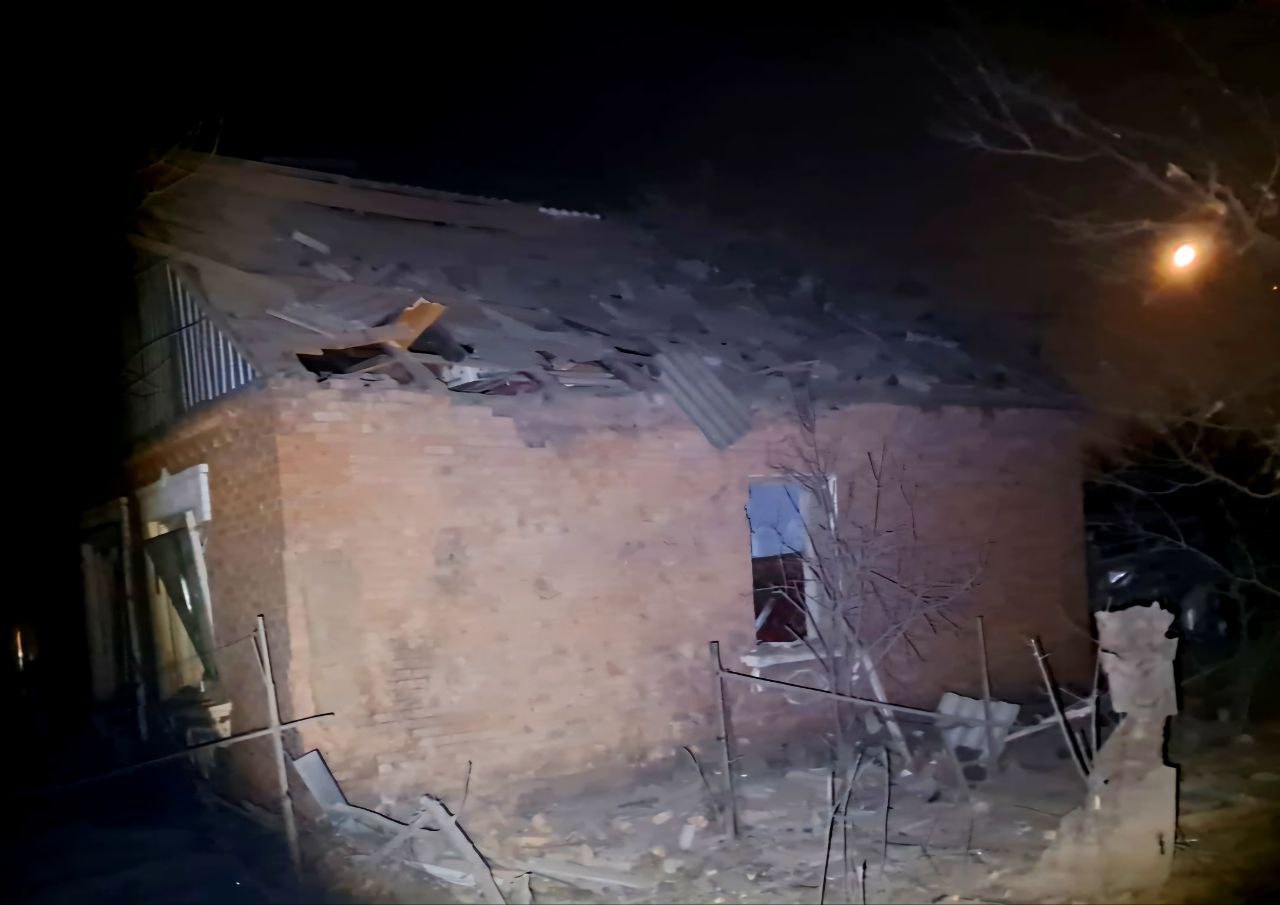 У приватному будинку потрощена покрівля