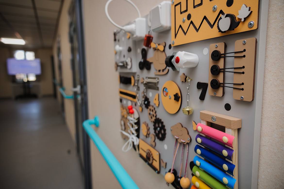 Бізіборд для дітей