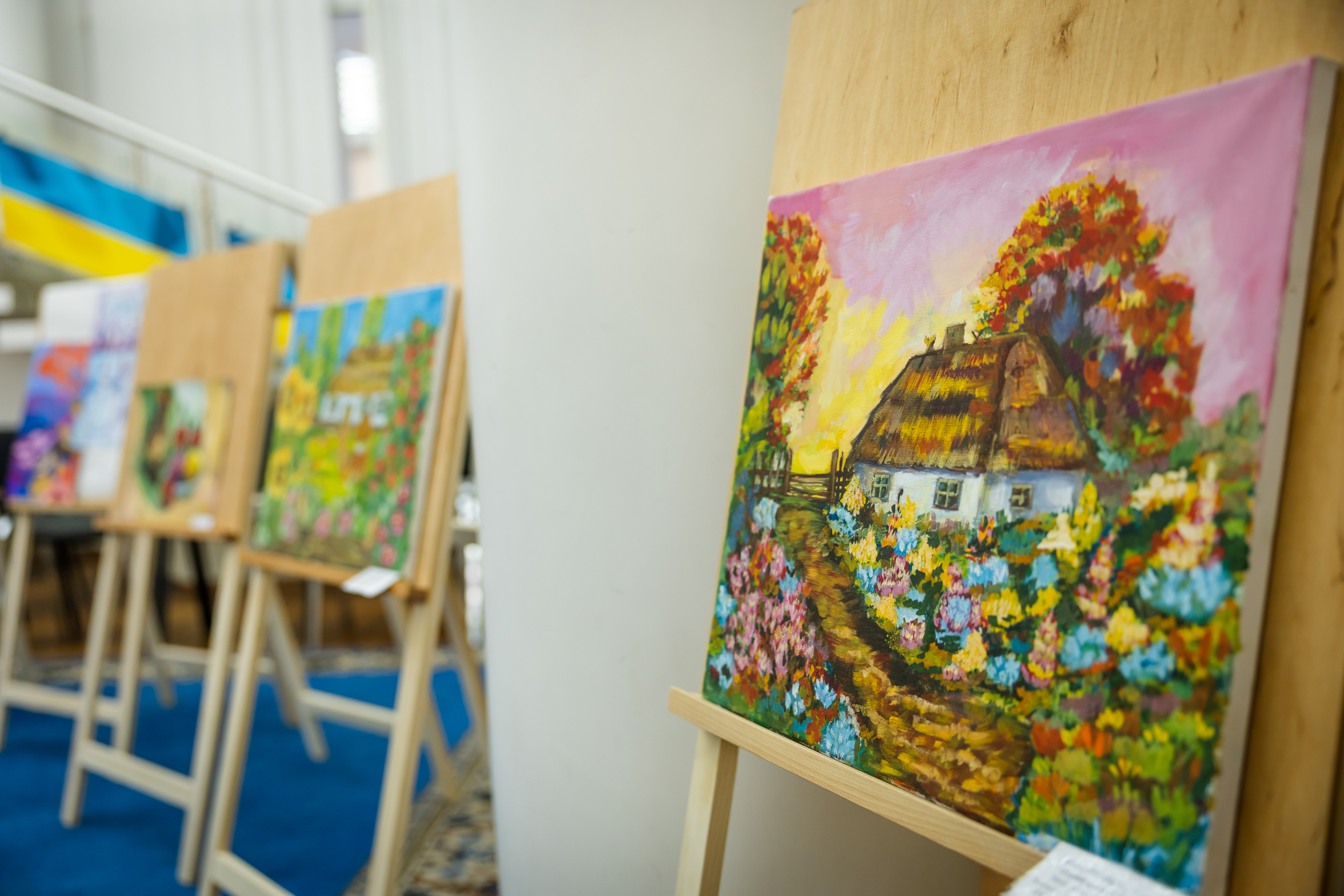 Картини Анни