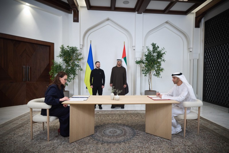Перша віцепремʼєр-міністерка – міністерка економіки України Юлія Свириденко і державний міністр зовнішньої торгівлі ОАЕ Тані бін Ахмед Аль Зеюді підписали Угоду про всеосяжне економічне партнерство