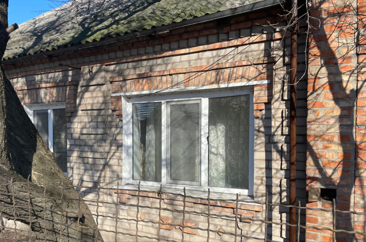 В оселі потрощене вікно
