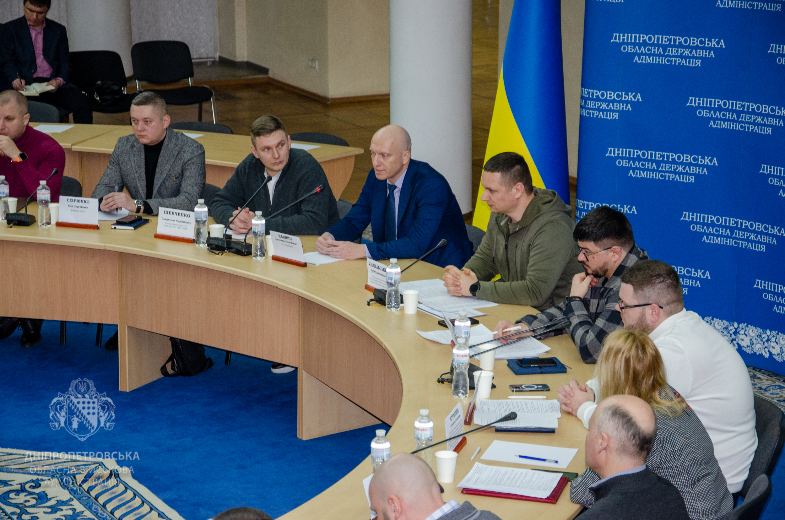  Представники керівництва ОВА та державних банків