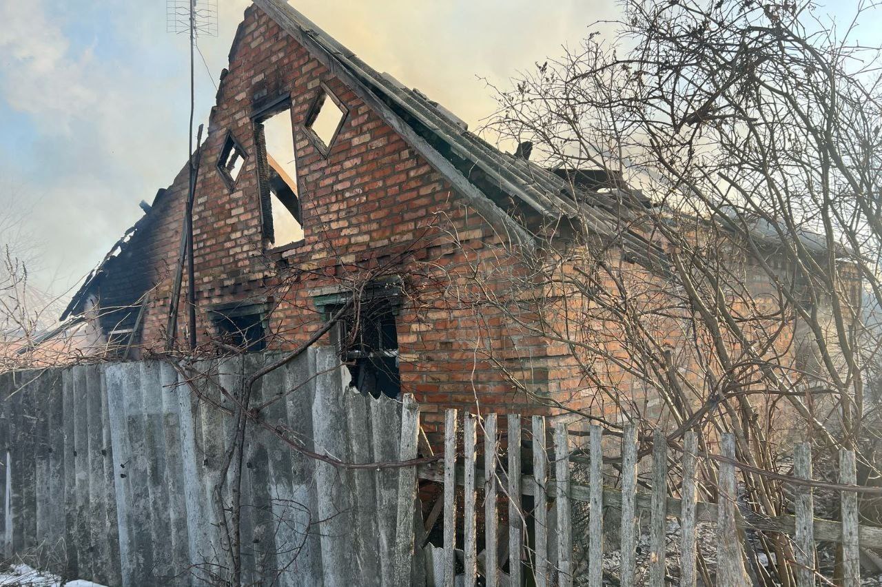 Оселя після того, як надзвичайники приборкали вогонь