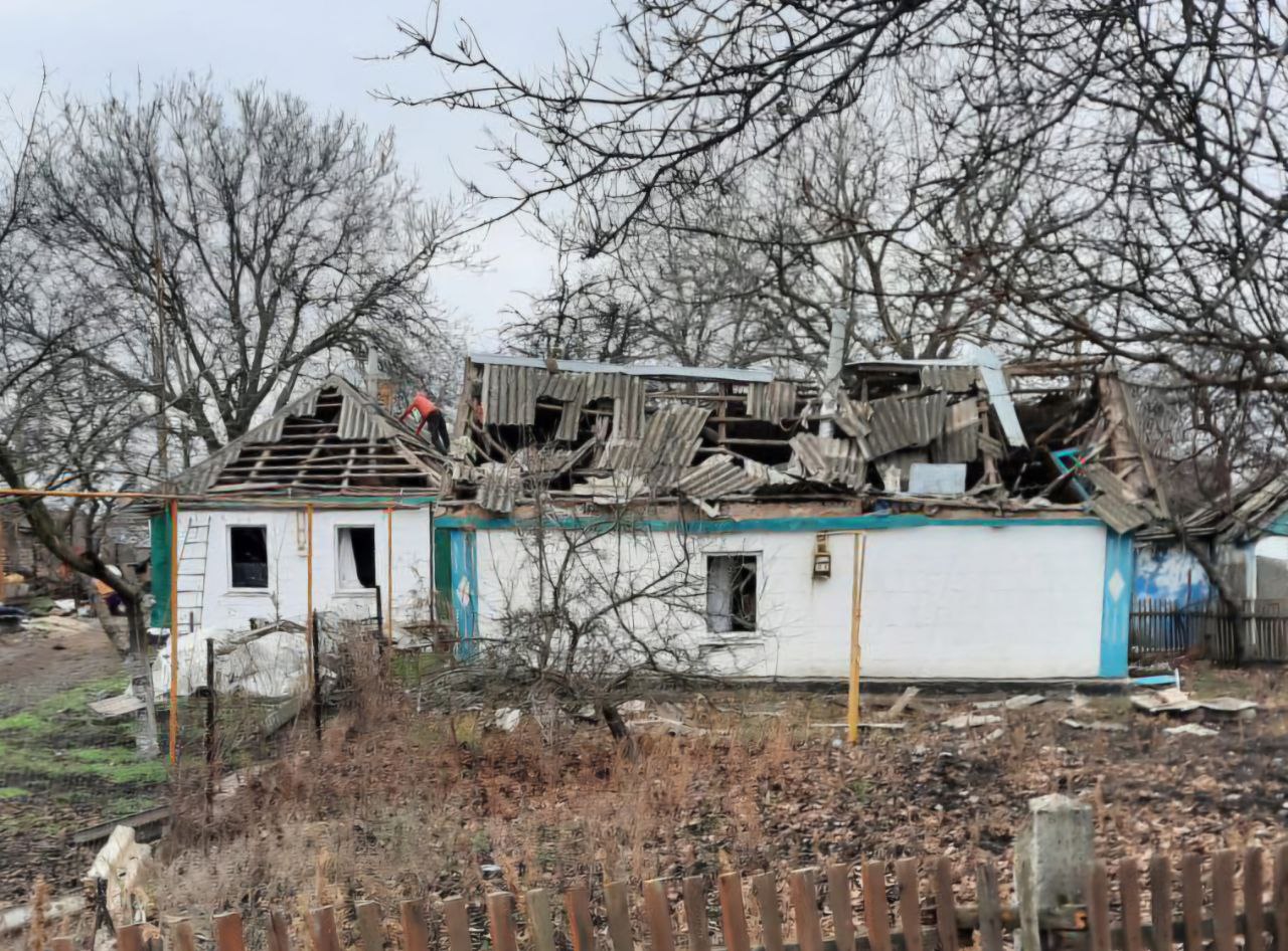 Пошкоджений приватний будинок через атаку на Синельниківщину