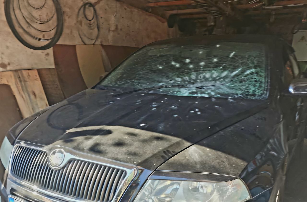 У легковику розбите лобове скло