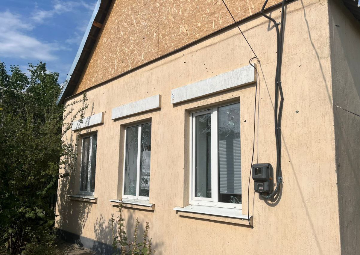 У приватній оселі потрощені вікна