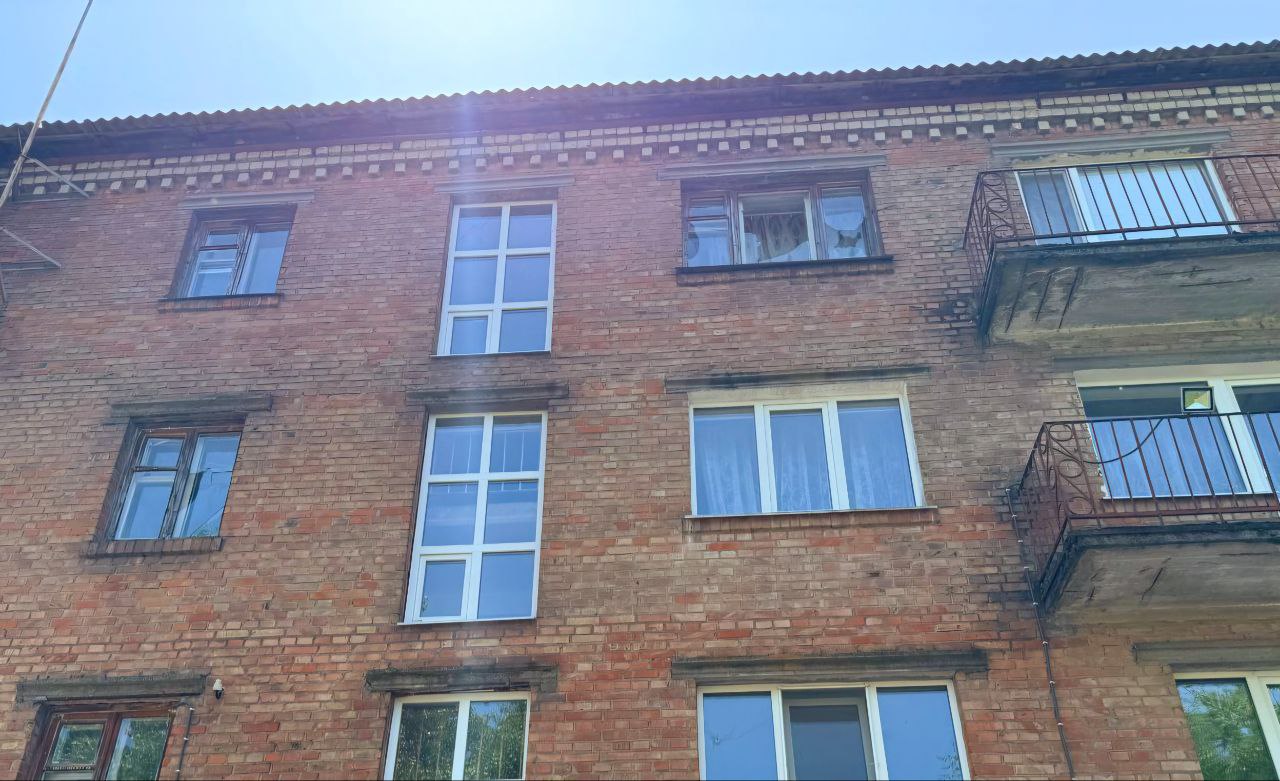 У навчальному закладі побиті вікна 