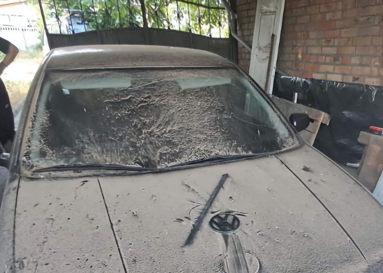 Понівечене авто 