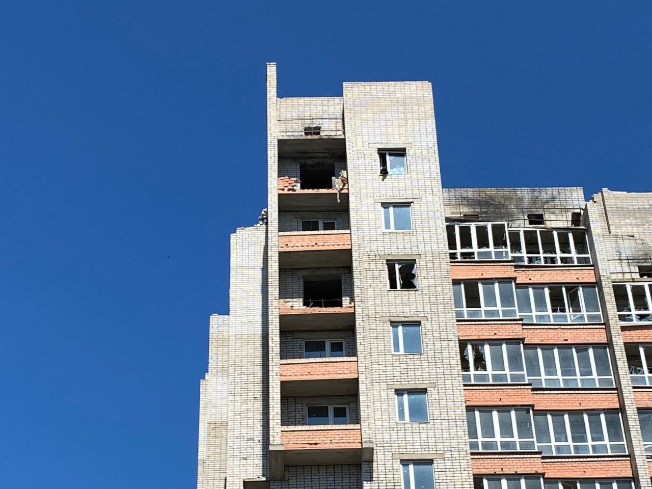 Пошкоджена багатоповерхівка