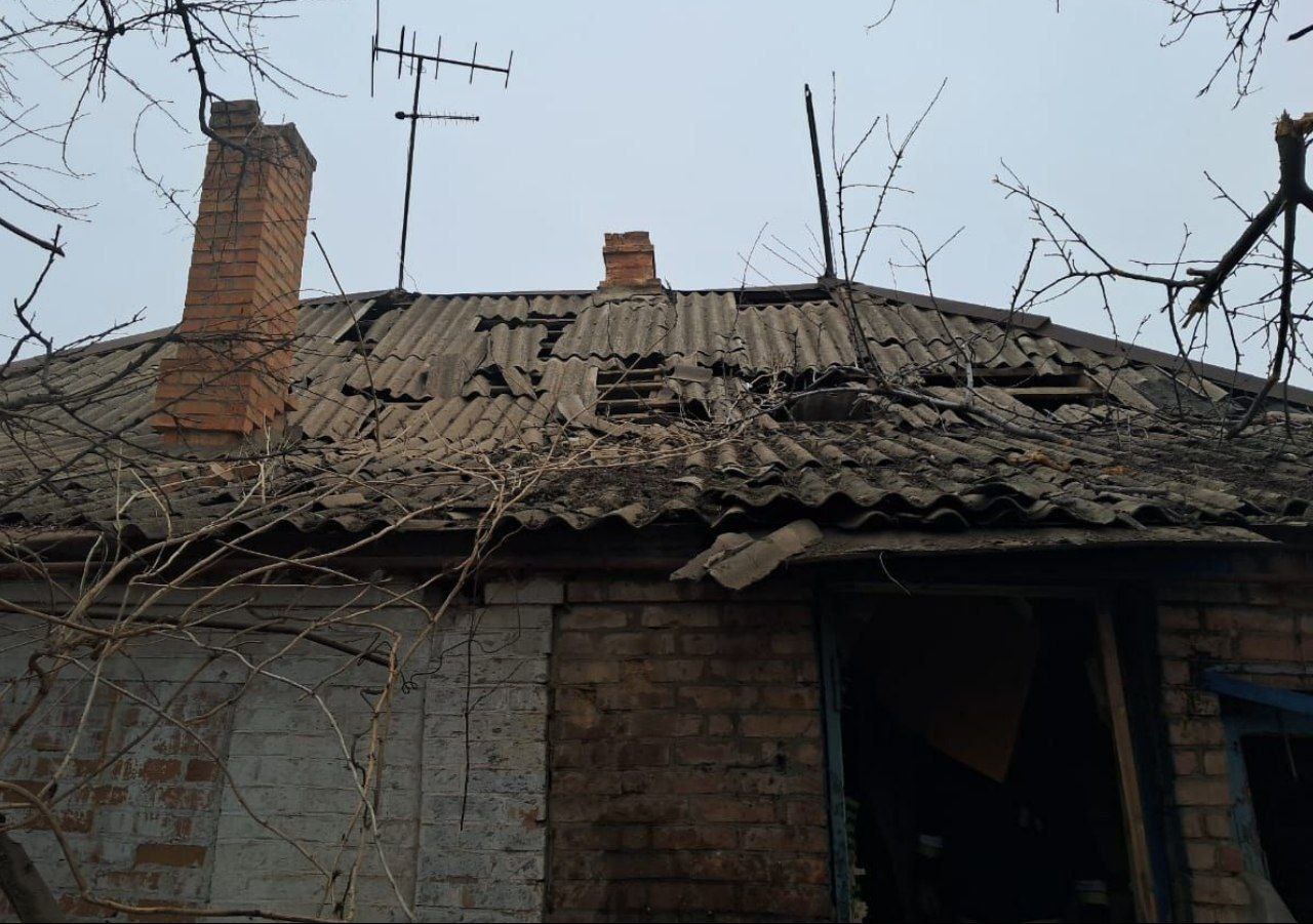 Побитий дах у приватній хаті