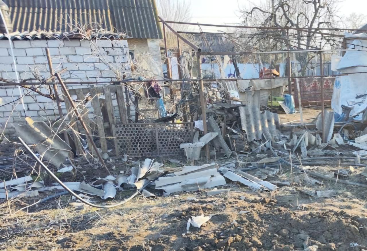 Потрощений паркан 