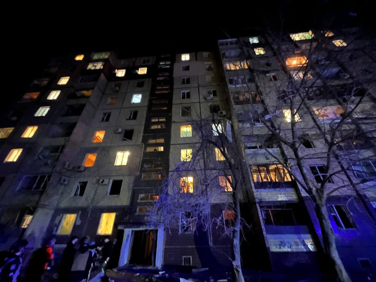 Пошкоджена багатоповерхівка у Кривому Розі 