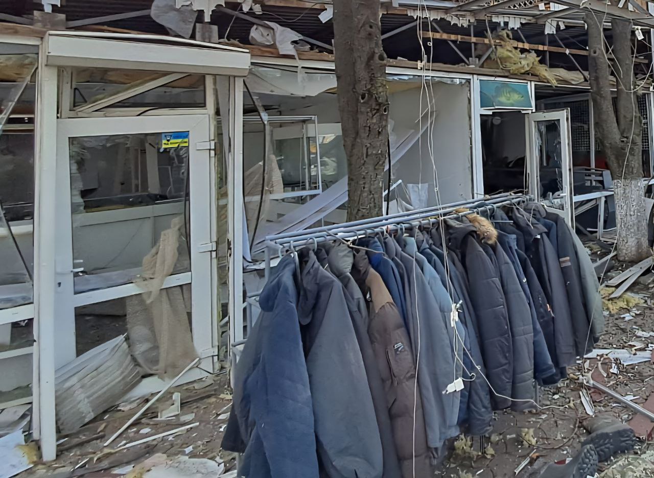 Атакована КАБами територія у руїнах.