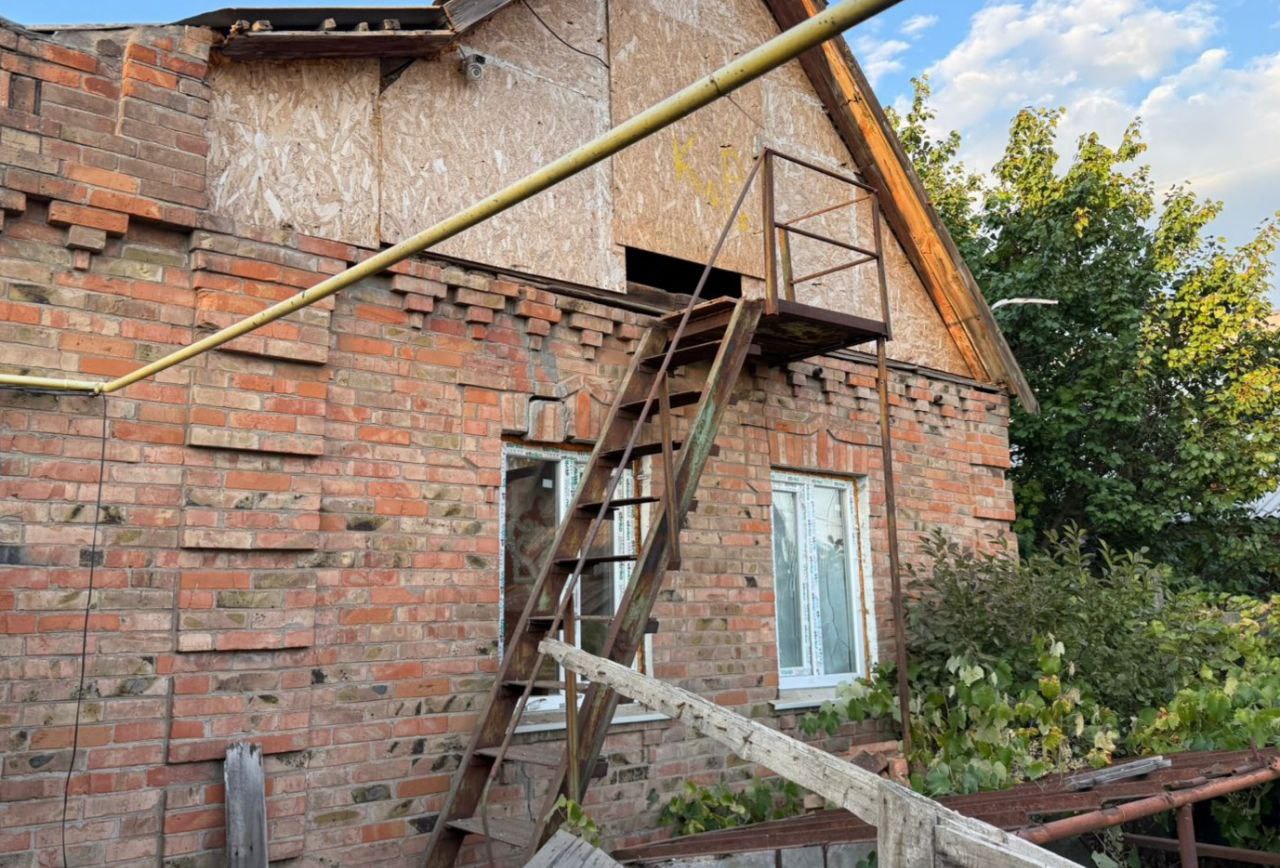 Потрощене вікно і в приватній оселі