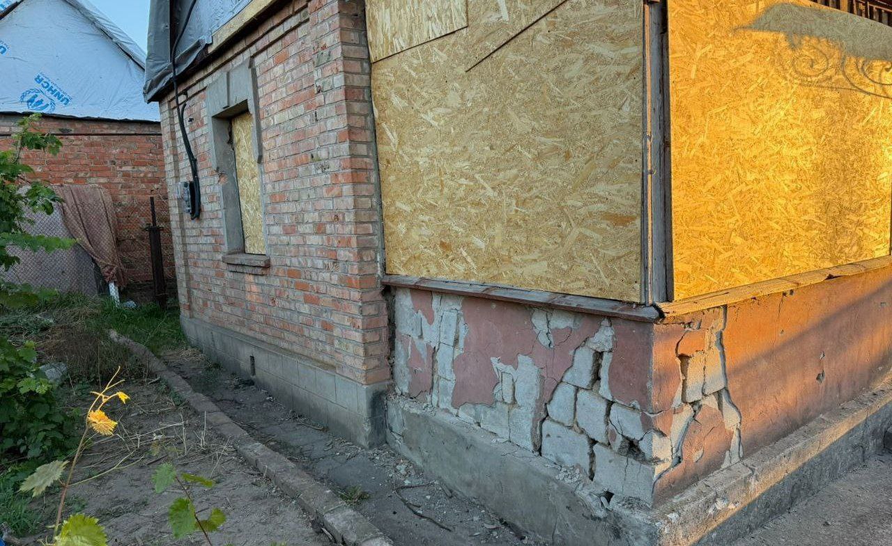 Понівечений фасад