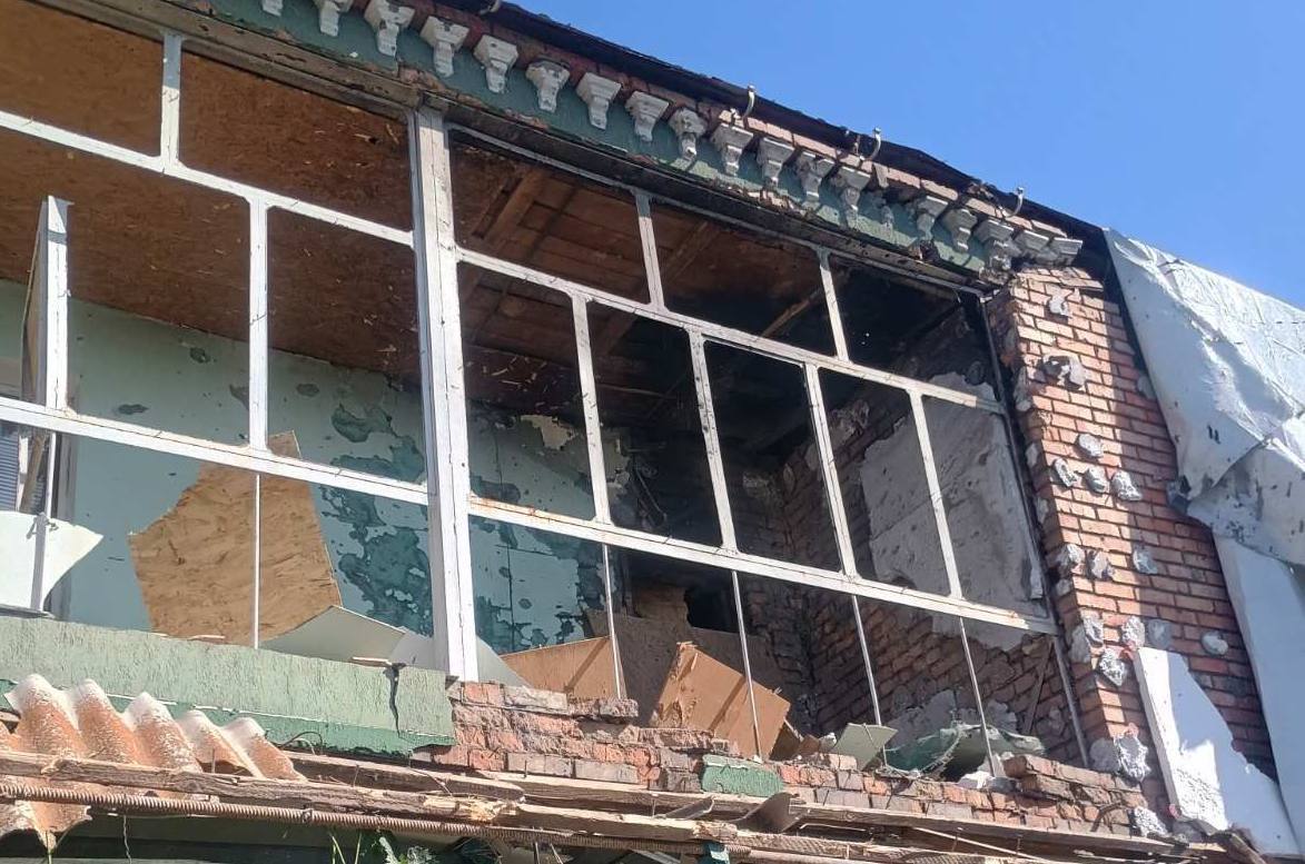 У будинку внаслідок атаки вибиті вікна