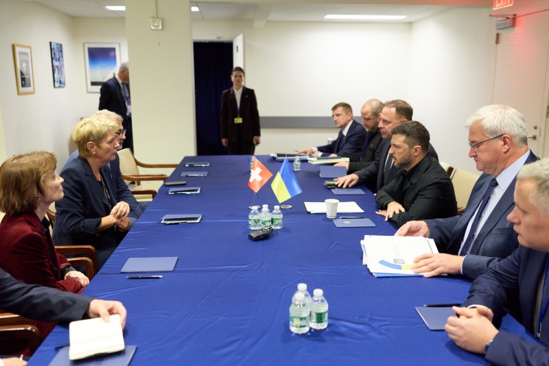 Президент України Володимир Зеленський з Президенткою Швейцарії  Карін Келлер-Зуттер