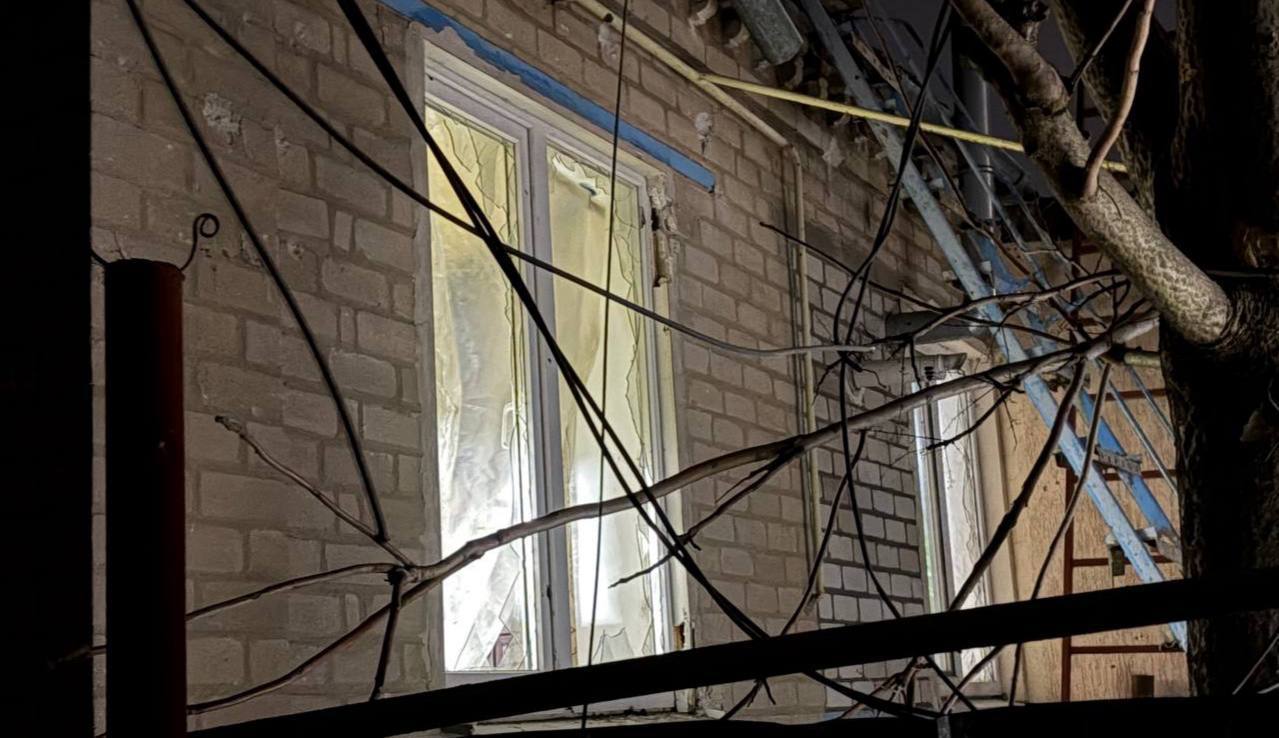 Пошкоджена приватна оселя у Дніпрі