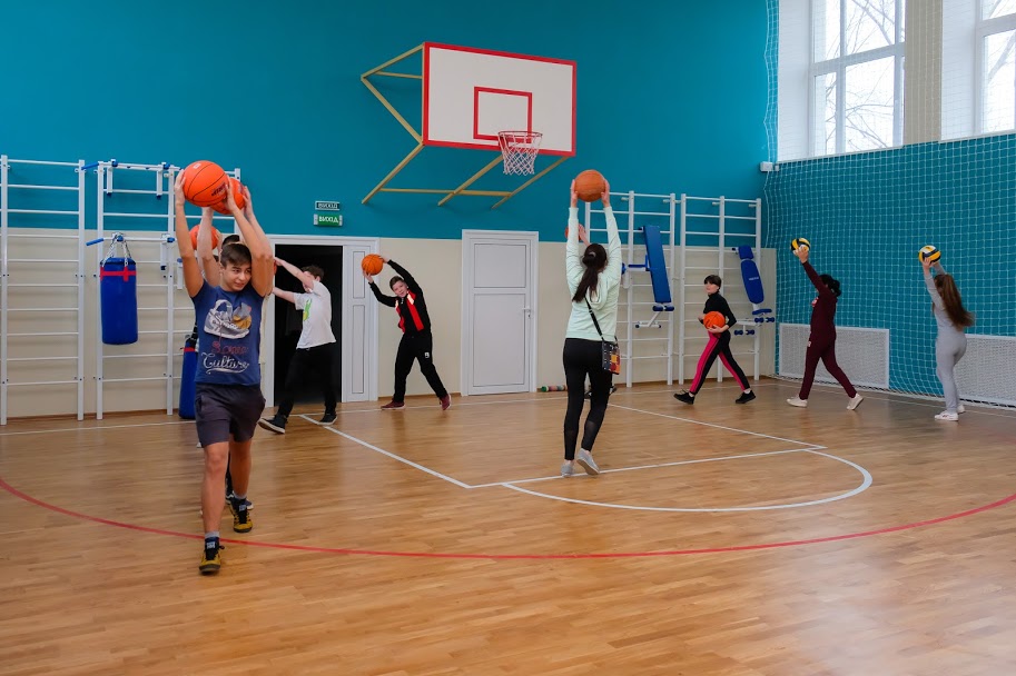 Обновили и спортивный зал 