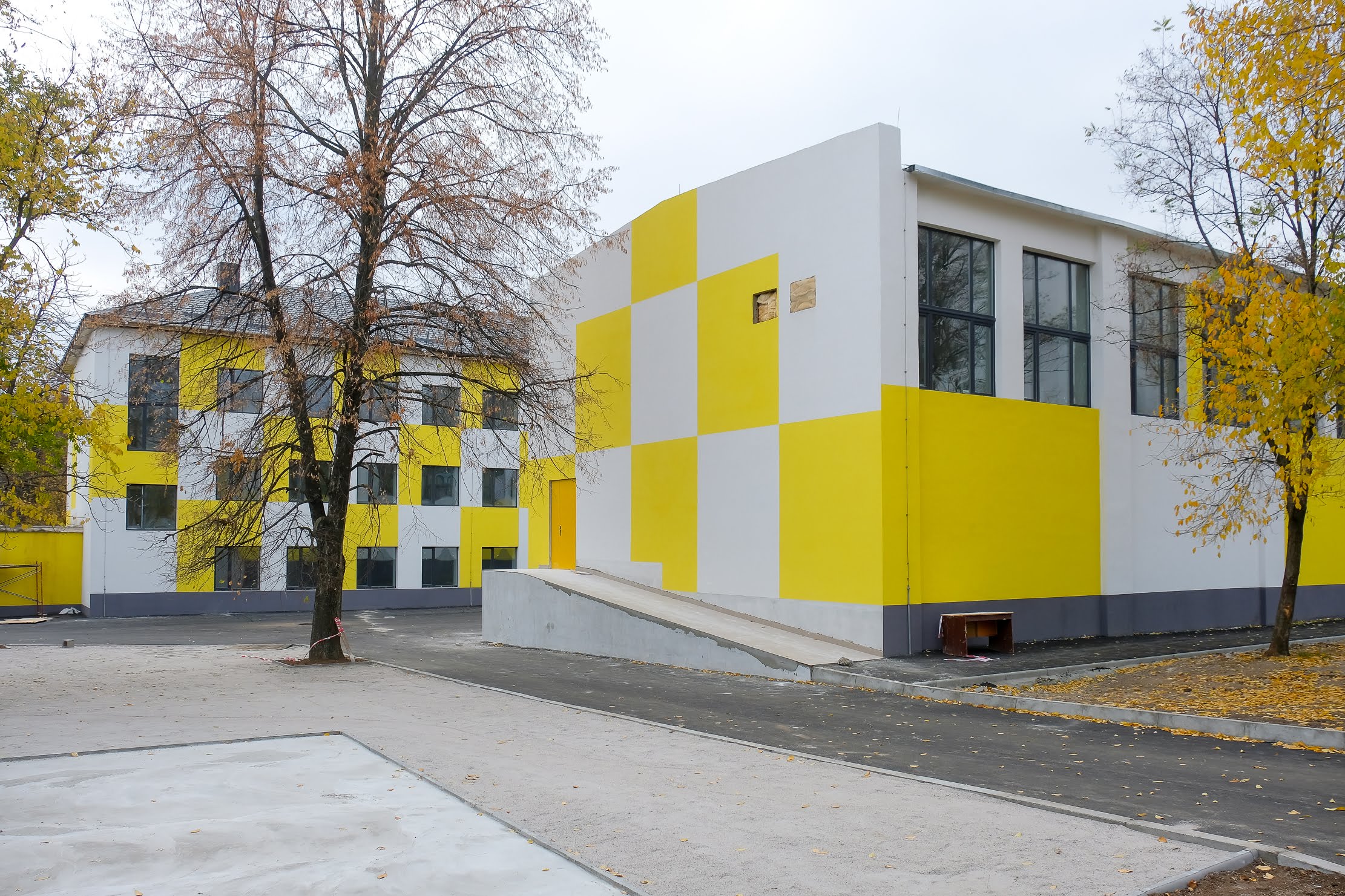 У школі №1 Покрова здобувають знання майже 500 учнів.
