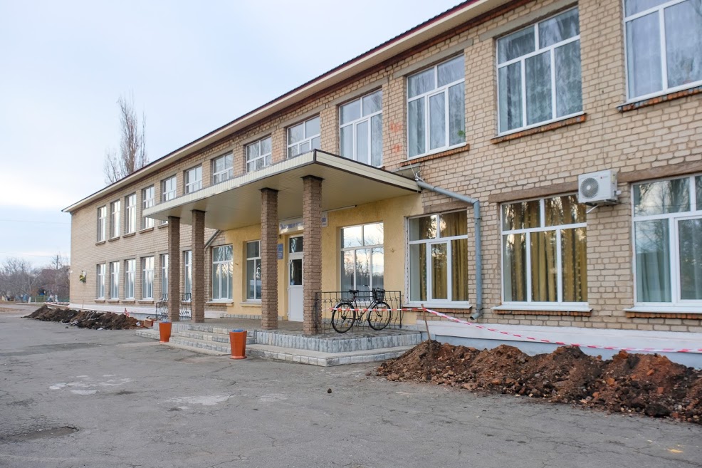 ДніпроОДА реконструює Карпівську опорну школу