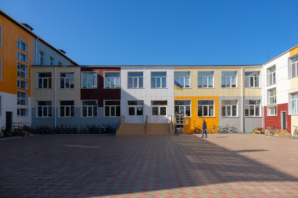  В Межовій – реконструкція опорної школи