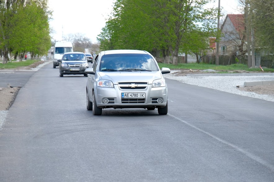 За останні три роки на Дніпропетровщині капітально відремонтували майже 500 комунальних доріг